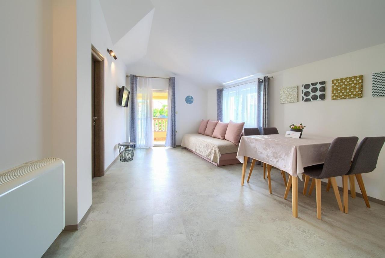 Apartmani Dal Malinska Exterior foto