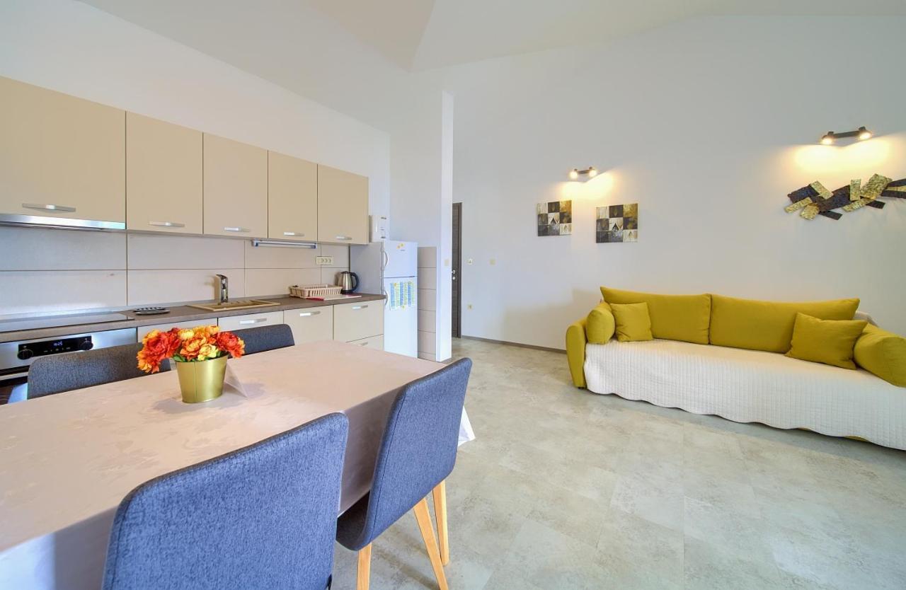 Apartmani Dal Malinska Exterior foto